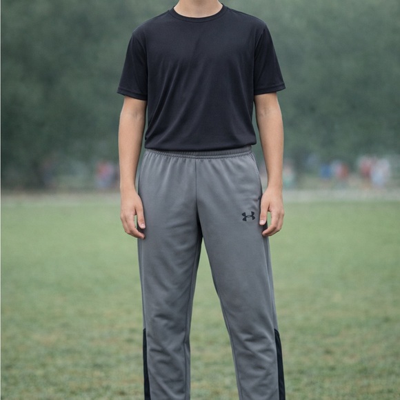 Under Armour Gray and Black Kids Sweatpants - Picture 2 of 7